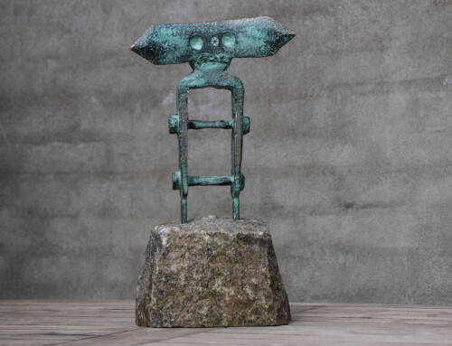 “Golgata II”, massiv bronze, granit, h:40. 13.500,- dkr.